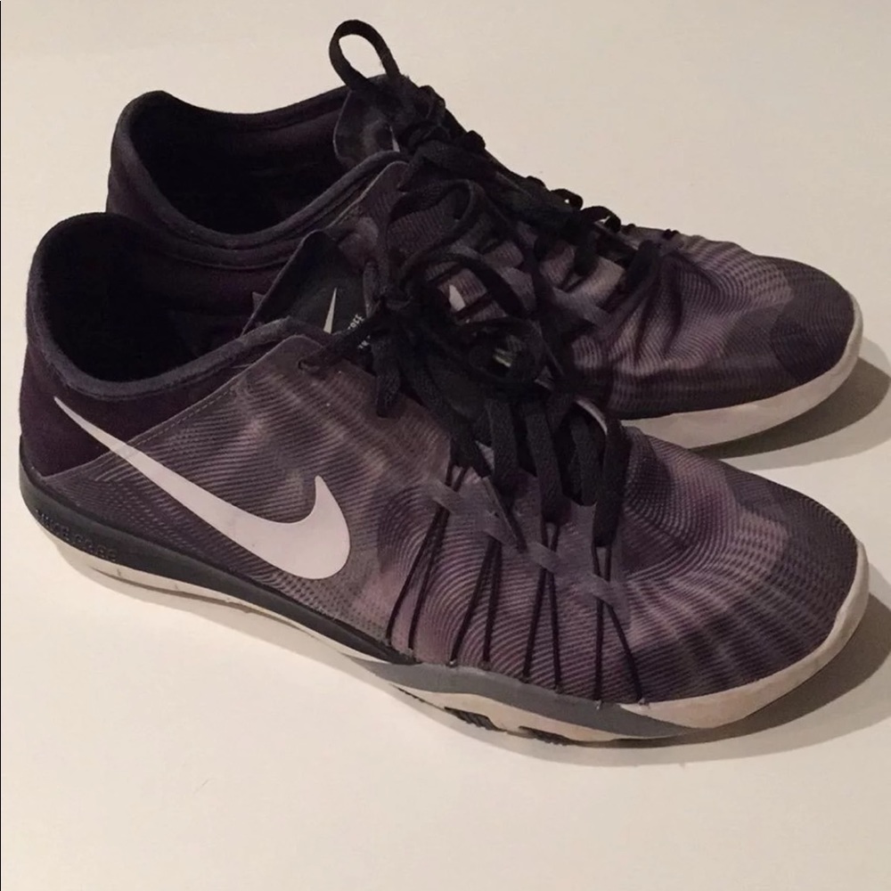 Nike free shoes